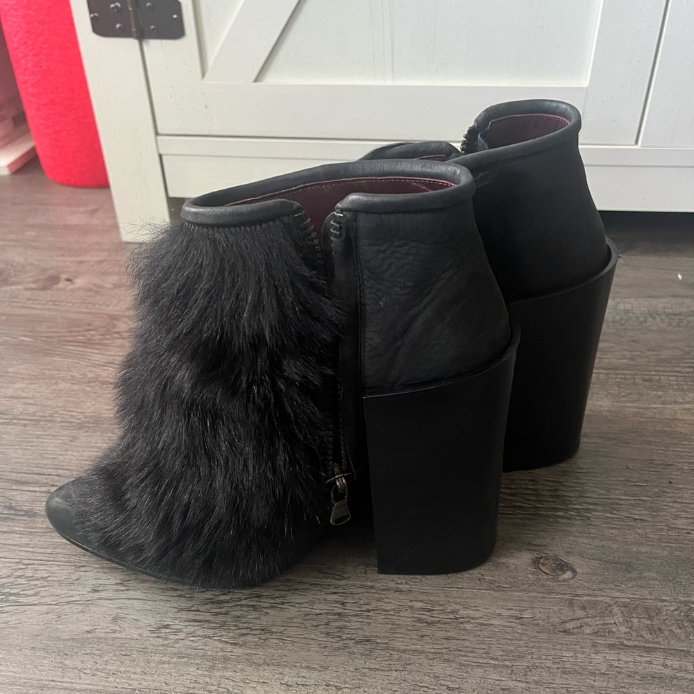 Acne Studios Boots Women’s 39 Fur Ankle Pointed Trill Booties